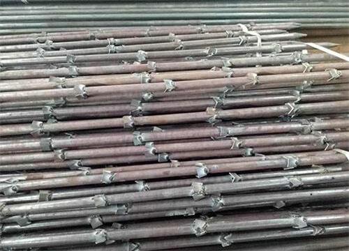 南岔隧道钢花管